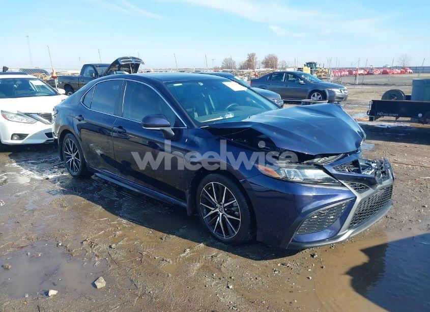 2022 Toyota Camry SE AWD (VIN 4T1T11BK9NU052589) main photo