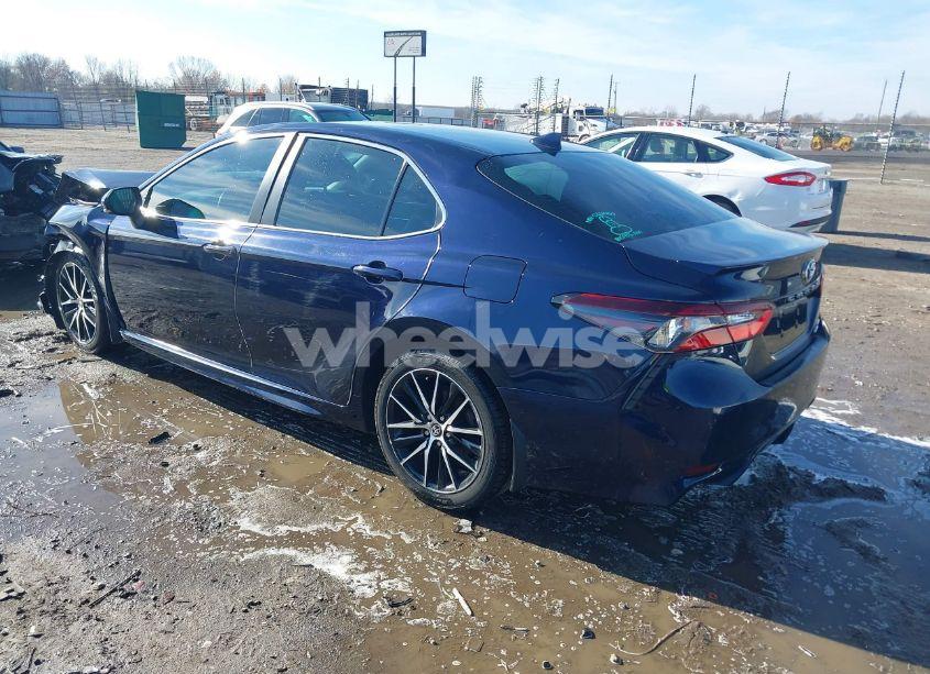 Photo 3 of 2022 Toyota Camry SE AWD (VIN 4T1T11BK9NU052589)