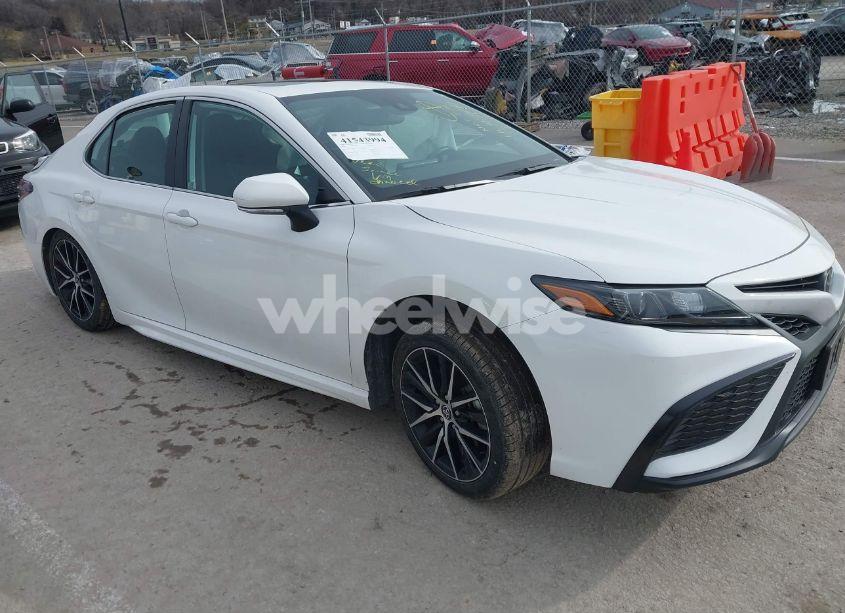2021 Toyota Camry SE AWD (VIN 4T1T11BKXMU039932) main photo