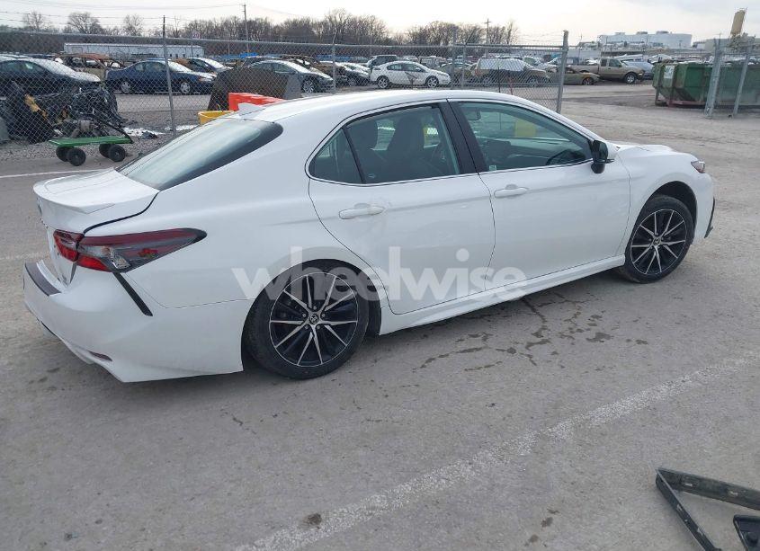 Photo 4 of 2021 Toyota Camry SE AWD (VIN 4T1T11BKXMU039932)