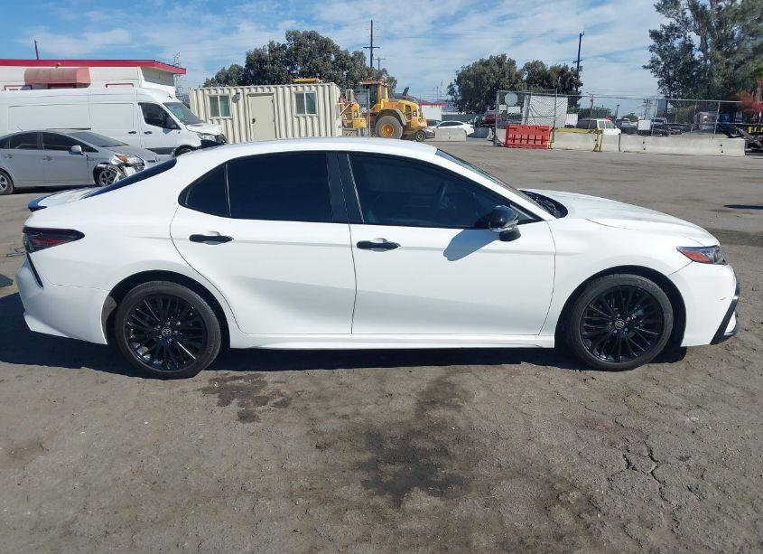 Photo 13 of 2022 Toyota Camry NIGHTSHADE EDITION HYBRID (VIN 4T1T31AK3NU032513)