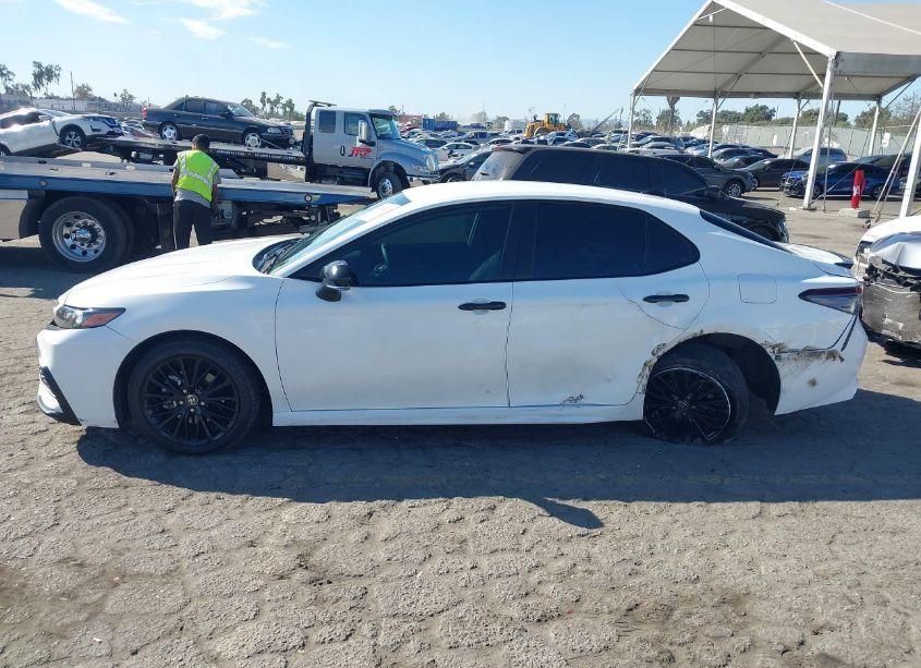 Photo 14 of 2022 Toyota Camry NIGHTSHADE EDITION HYBRID (VIN 4T1T31AK3NU032513)