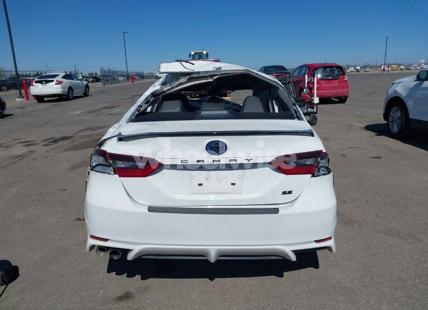 Photo 16 of 2022 Toyota Camry NIGHTSHADE EDITION HYBRID (VIN 4T1T31AK8NU033219)