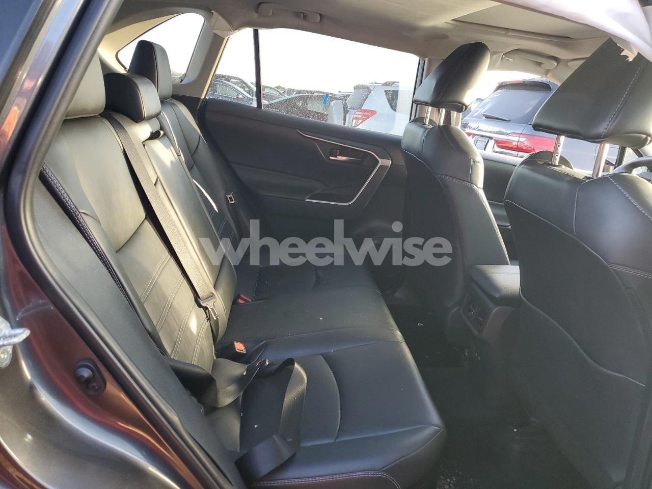 Photo 10 of 2021 TOYOTA RAV4 XLE PREMIUM (VIN 4T3B6RFV0MU018109)