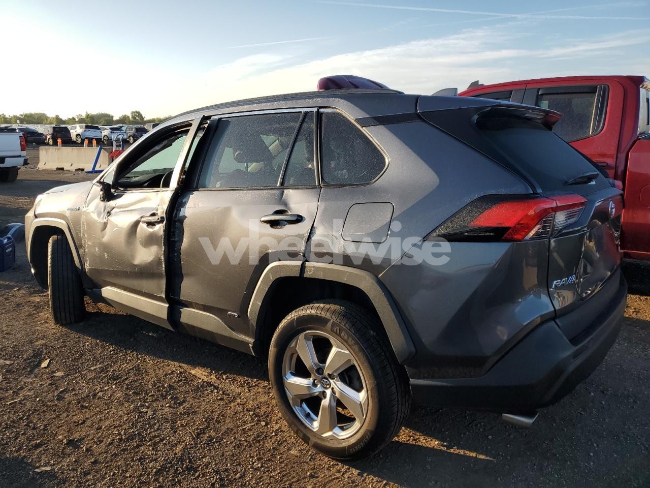 Photo 2 of 2021 TOYOTA RAV4 XLE PREMIUM (VIN 4T3B6RFV0MU018109)