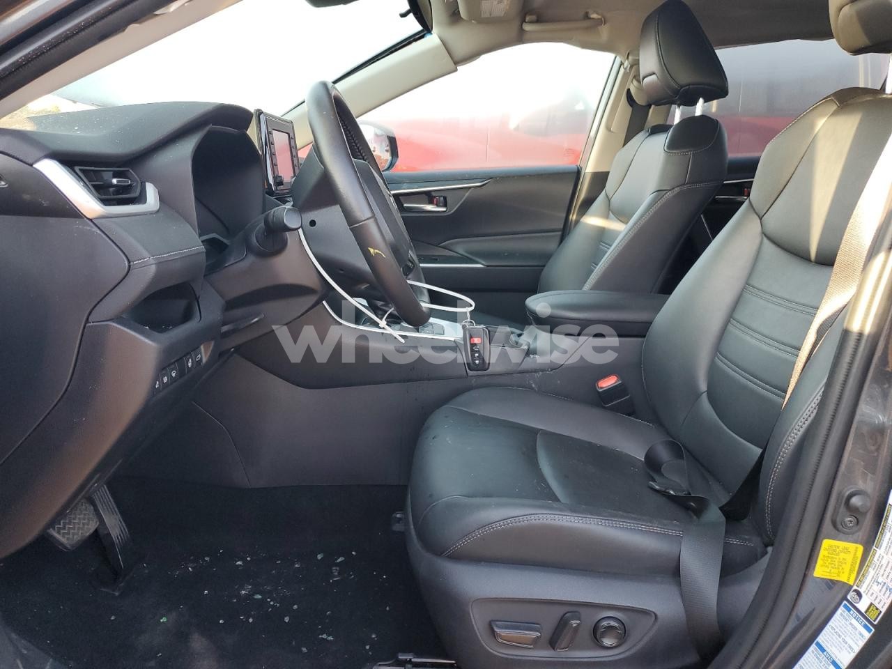 Photo 7 of 2021 TOYOTA RAV4 XLE PREMIUM (VIN 4T3B6RFV0MU018109)