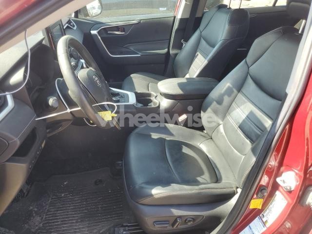 Photo 3 of 2021 TOYOTA RAV4 XLE PREMIUM (VIN 4T3B6RFV0MU019096)