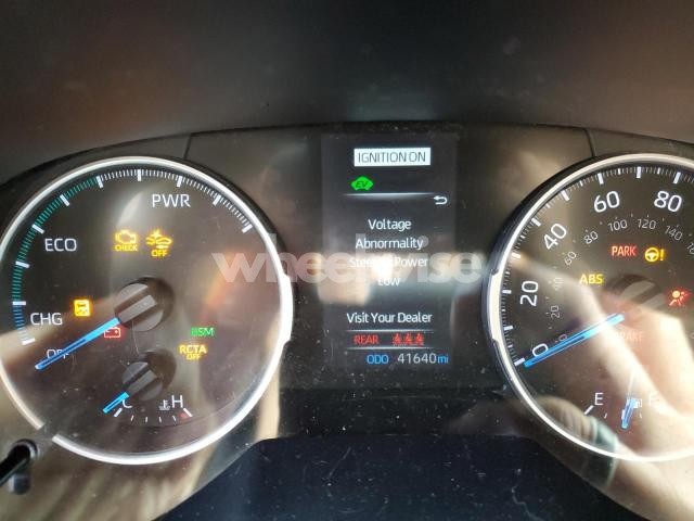 Photo 2 of 2022 TOYOTA RAV4 XLE PREMIUM (VIN 4T3B6RFV2NU098501)