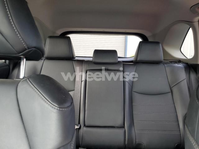 Photo 8 of 2022 TOYOTA RAV4 XLE PREMIUM (VIN 4T3B6RFV2NU098501)