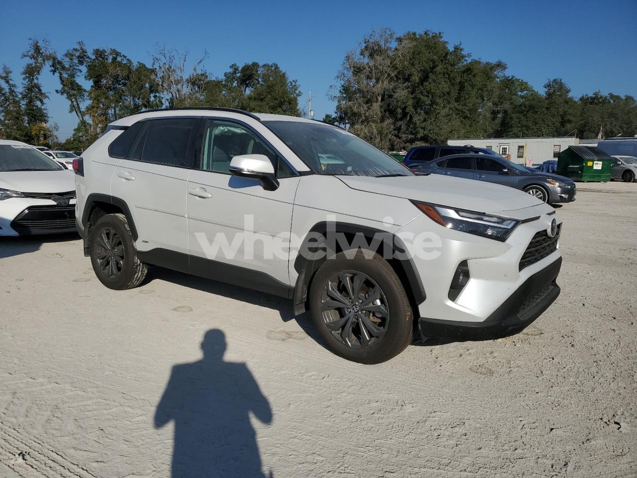 Photo 4 of 2024 TOYOTA RAV4 XLE PREMIUM (VIN 4T3B6RFV2RU140414)