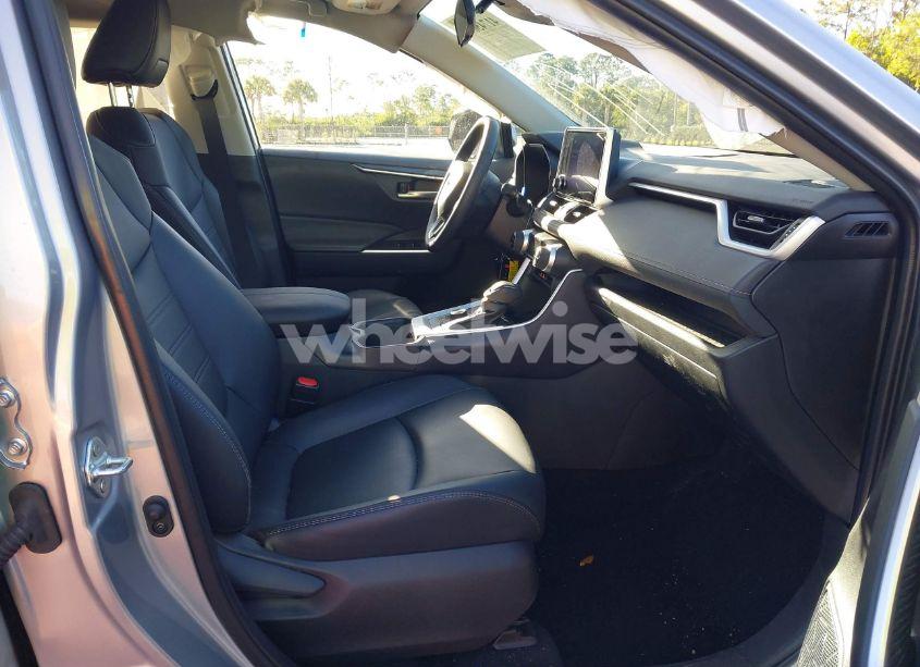 Photo 5 of 2024 Toyota Rav4 HYBRID XLE PREMIUM (VIN 4T3B6RFV2RU168634)