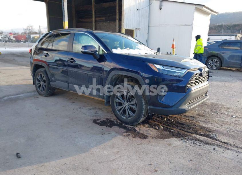 2022 Toyota Rav4 HYBRID XLE PREMIUM (VIN 4T3B6RFV3NU093520) main photo