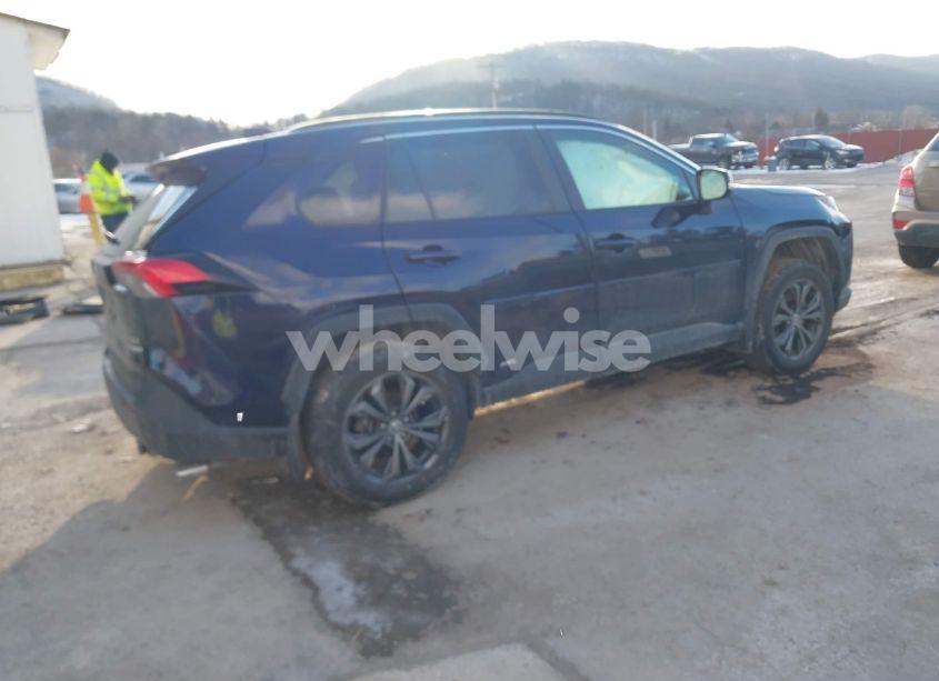 Photo 4 of 2022 Toyota Rav4 HYBRID XLE PREMIUM (VIN 4T3B6RFV3NU093520)