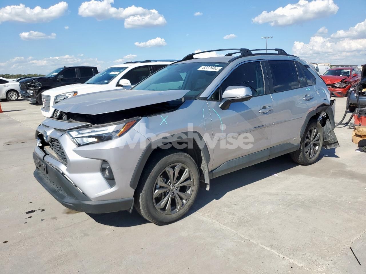 2024 TOYOTA RAV4 XLE PREMIUM (VIN 4T3B6RFV4RU151897) main photo