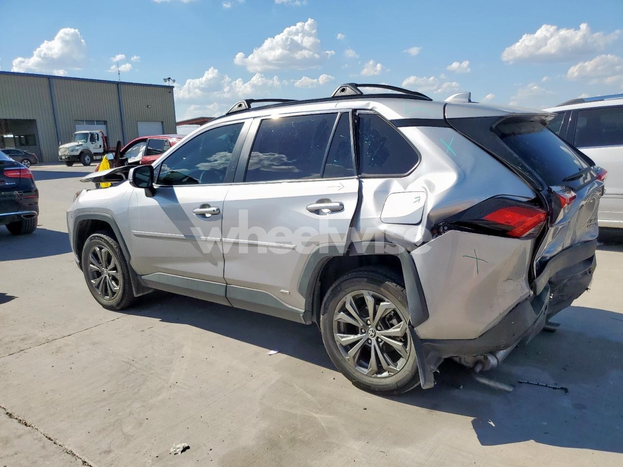 Photo 2 of 2024 TOYOTA RAV4 XLE PREMIUM (VIN 4T3B6RFV4RU151897)