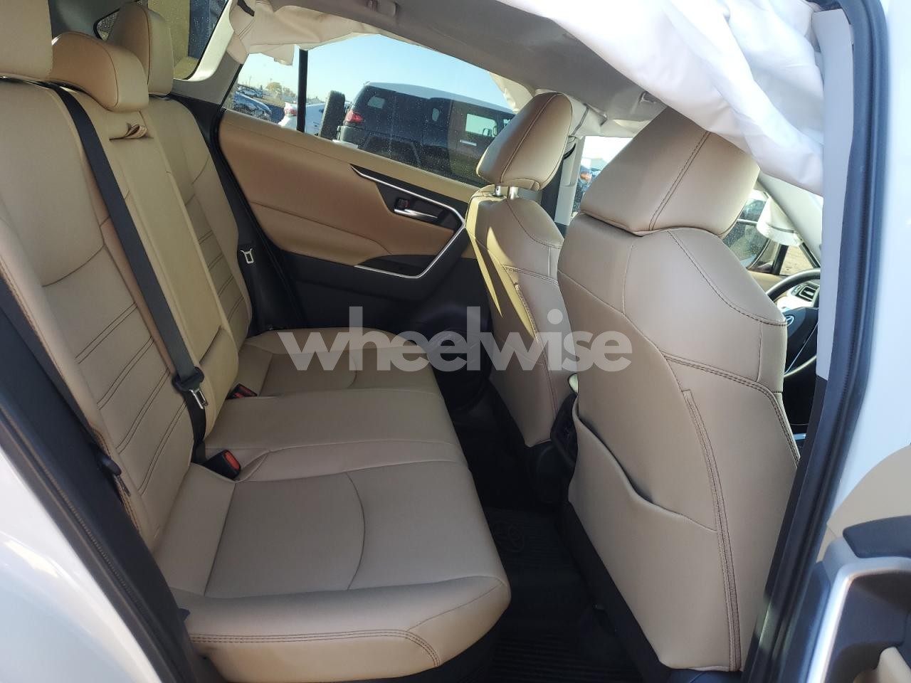 Photo 11 of 2021 TOYOTA RAV4 XLE PREMIUM (VIN 4T3B6RFV5MU012211)