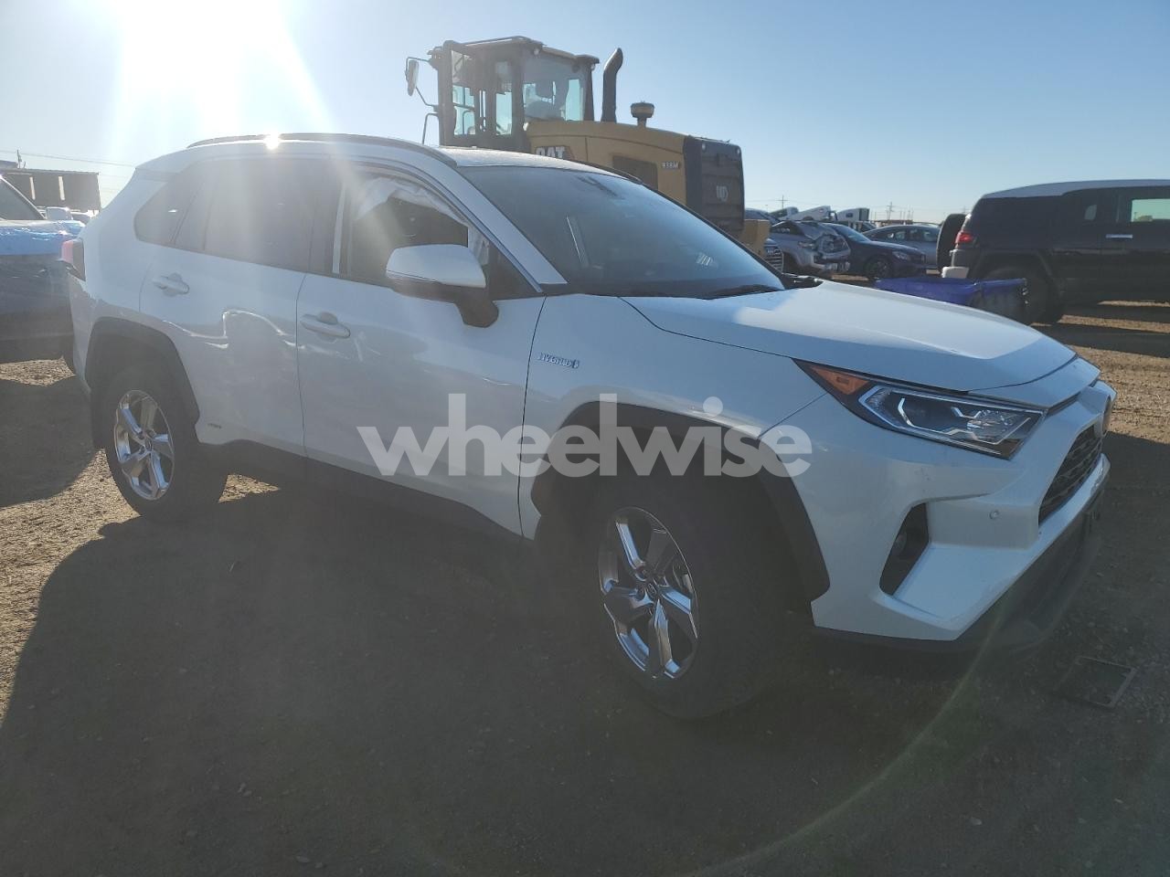 Photo 4 of 2021 TOYOTA RAV4 XLE PREMIUM (VIN 4T3B6RFV5MU012211)