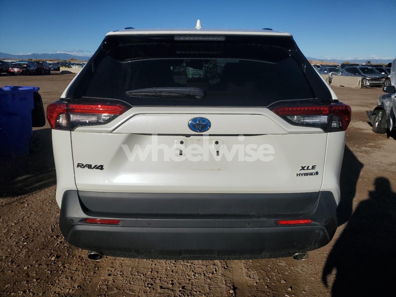 Photo 6 of 2021 TOYOTA RAV4 XLE PREMIUM (VIN 4T3B6RFV5MU012211)