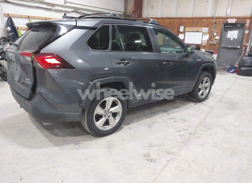 Photo 4 of 2021 Toyota Rav4 HYBRID XLE PREMIUM (VIN 4T3B6RFV5MU033074)