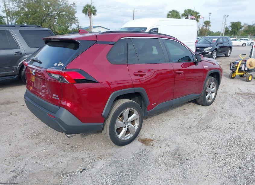 Photo 4 of 2021 Toyota Rav4 HYBRID XLE PREMIUM (VIN 4T3B6RFV6MU013089)