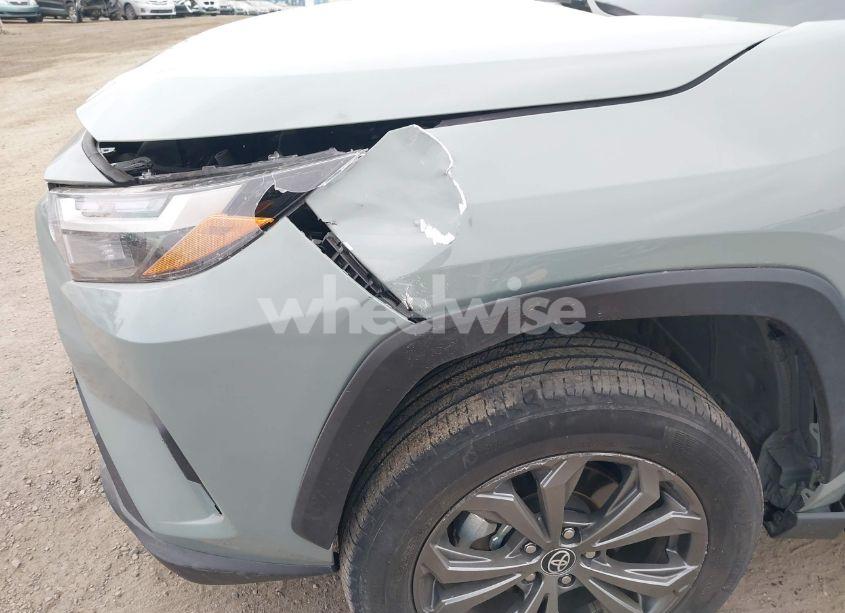 Photo 6 of 2022 Toyota Rav4 XLE PREMIUM (VIN 4T3B6RFV8NU102695)