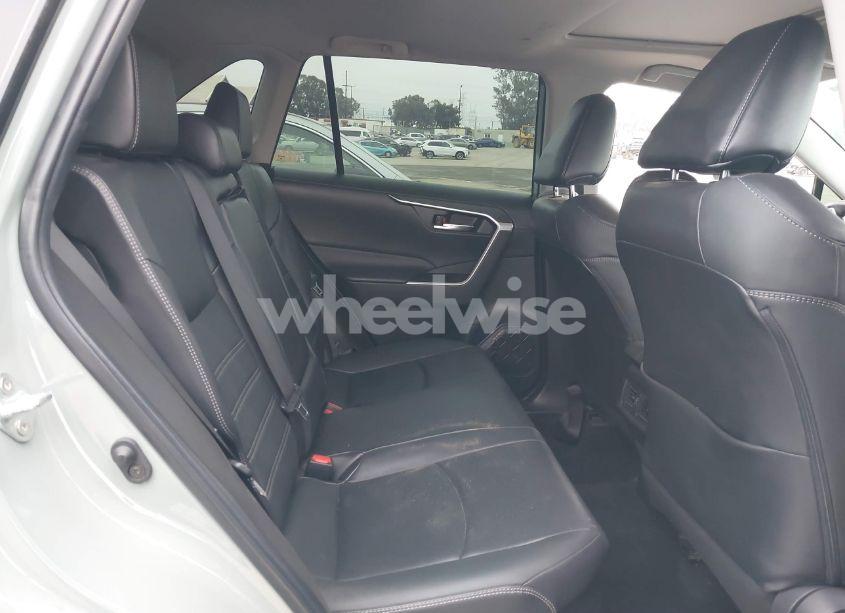 Photo 8 of 2022 Toyota Rav4 XLE PREMIUM (VIN 4T3B6RFV8NU102695)