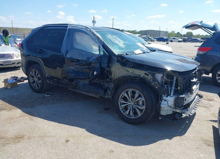 2022 Toyota Rav4 XLE PREMIUM HYBRID (VIN 4T3B6RFV9NU066547) main photo