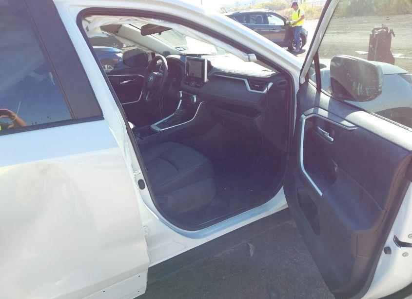 Photo 5 of 2024 Toyota Rav4 HYBRID XLE PREMIUM (VIN 4T3B6RFV9RU162684)