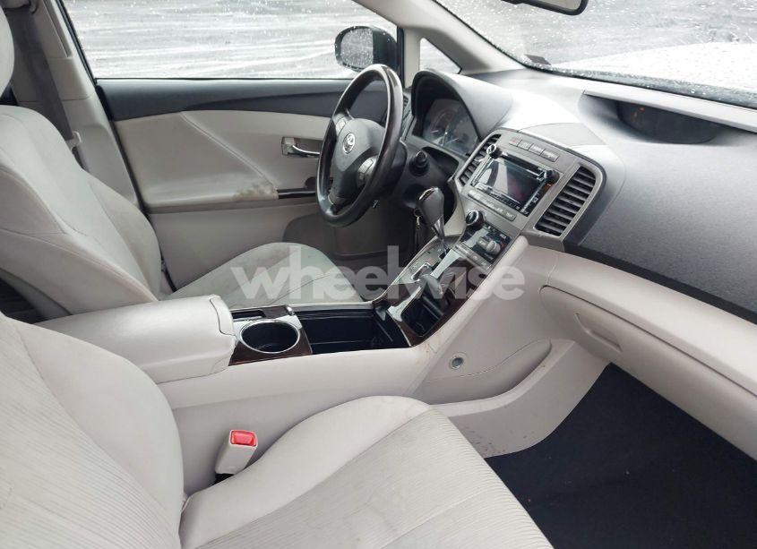 Photo 5 of 2010 Toyota Venza (VIN 4T3BA3BBXAU010439)