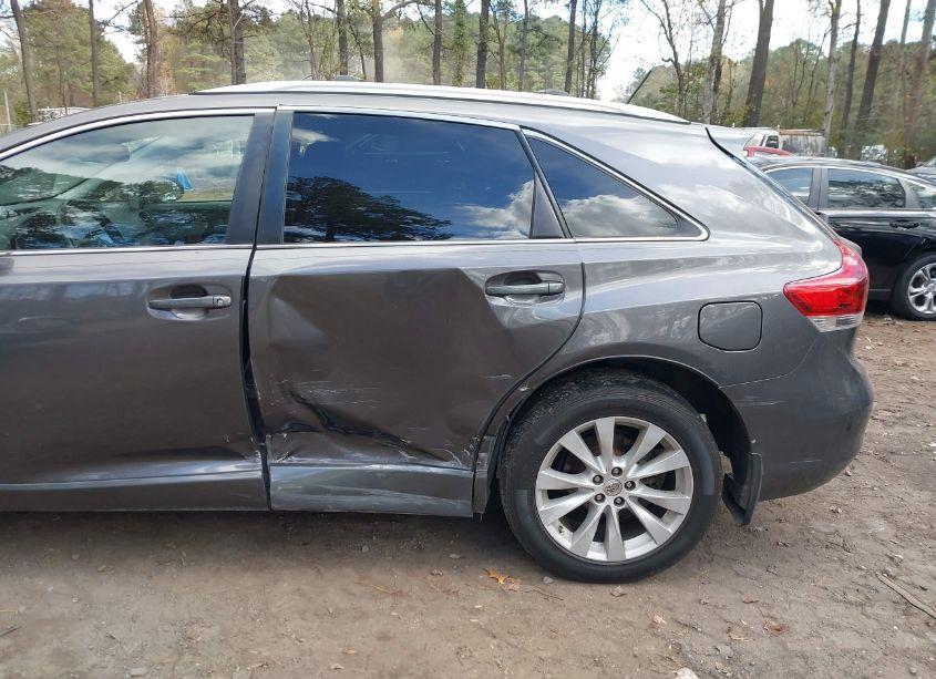 Photo 6 of 2015 Toyota Venza LE (VIN 4T3BA3BBXFU068929)