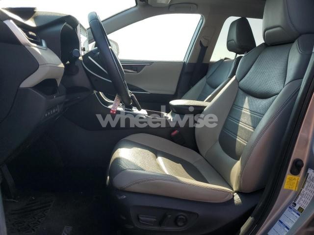 Photo 6 of 2022 TOYOTA RAV4 LIMITED (VIN 4T3D6RFV0NU065828)