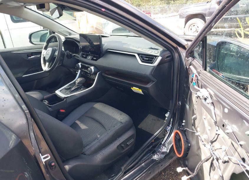 Photo 5 of 2023 Toyota Rav4 HYBRID LIMITED (VIN 4T3D6RFV0PU134066)