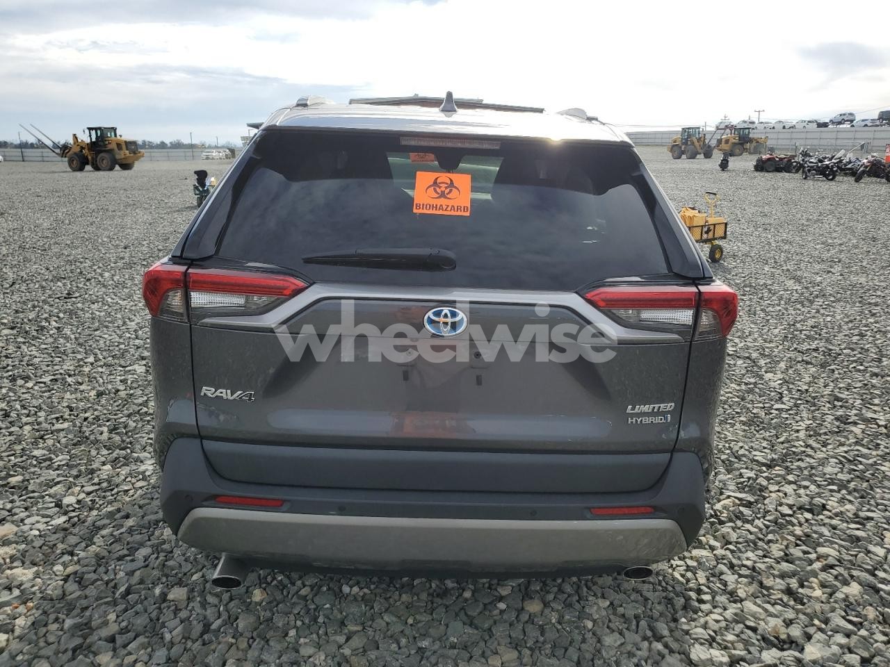 Photo 6 of 2022 TOYOTA RAV4 LIMITED (VIN 4T3D6RFV4NU073107)