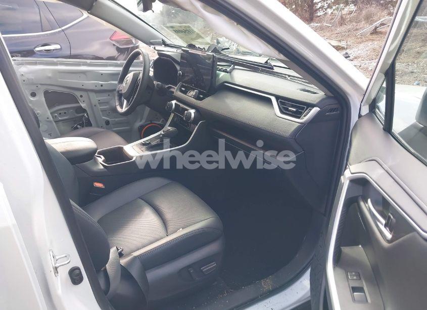 Photo 5 of 2024 Toyota Rav4 HYBRID LIMITED (VIN 4T3D6RFV4RU143968)