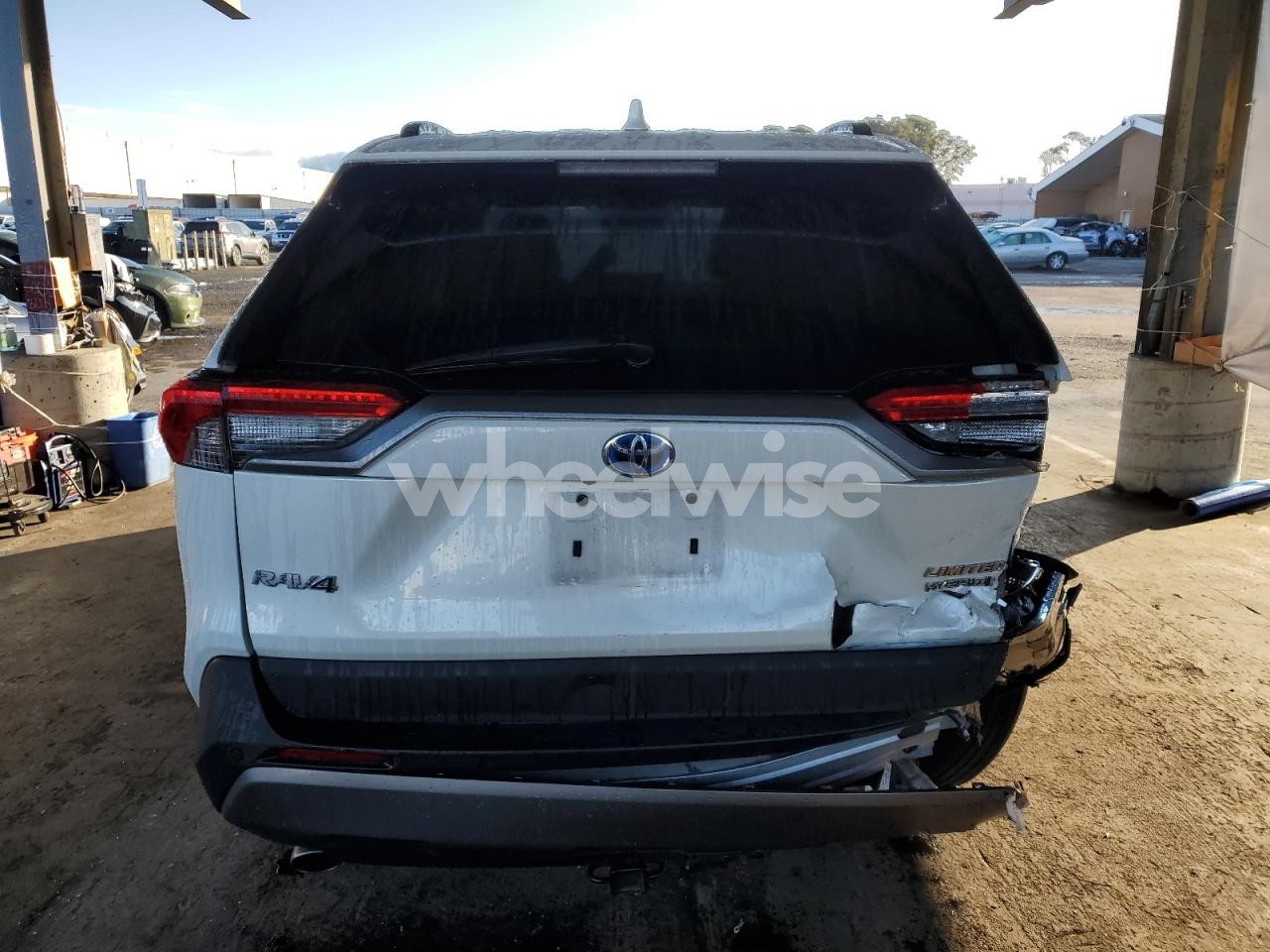 Photo 6 of 2021 TOYOTA RAV4 LIMITED (VIN 4T3D6RFV5MU012959)