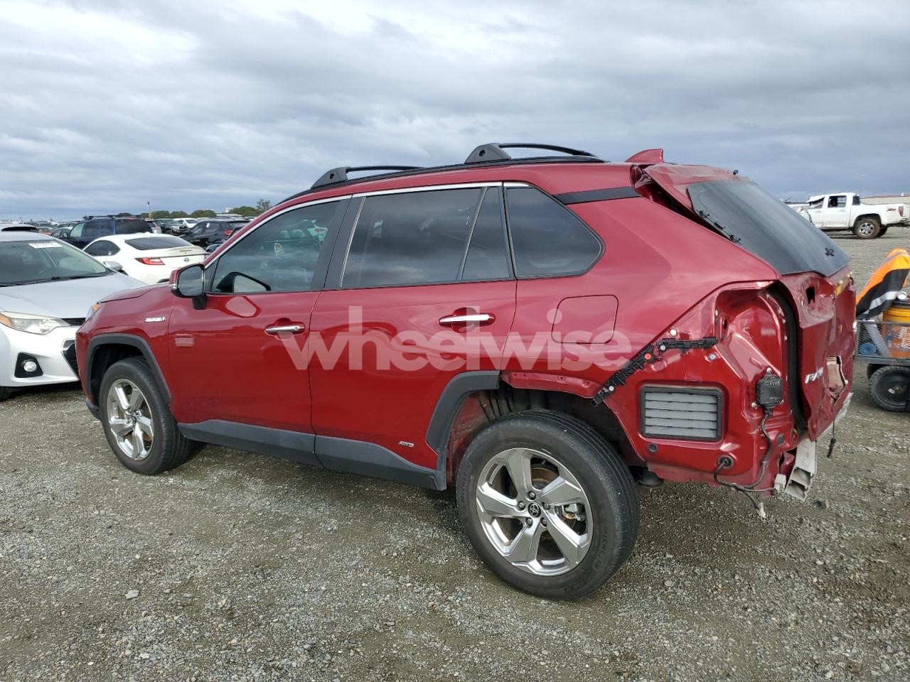 Photo 2 of 2021 TOYOTA RAV4 LIMITED (VIN 4T3D6RFV9MU049013)