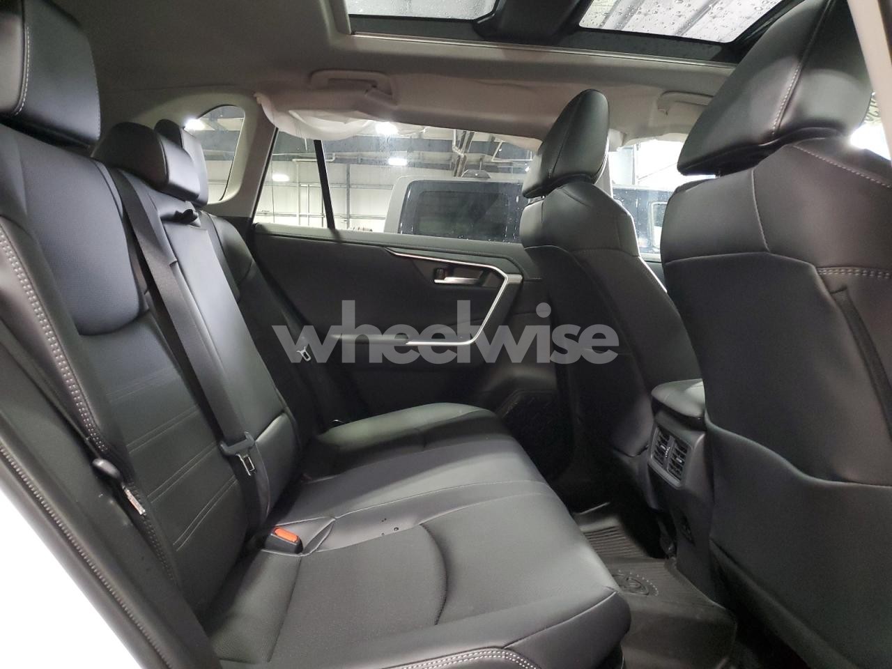 Photo 11 of 2024 TOYOTA RAV4 LIMITED (VIN 4T3D6RFV9RU174231)