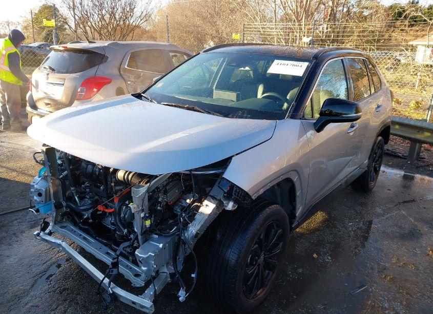 Photo 2 of 2022 Toyota Rav4 HYBRID XSE (VIN 4T3E6RFV0NU073979)
