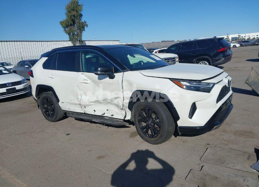 2022 Toyota Rav4 HYBRID XSE (VIN 4T3E6RFV0NU086201) main photo
