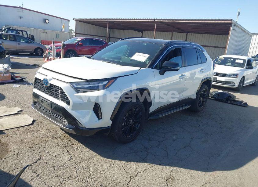 Photo 2 of 2022 Toyota Rav4 HYBRID XSE (VIN 4T3E6RFV0NU086201)