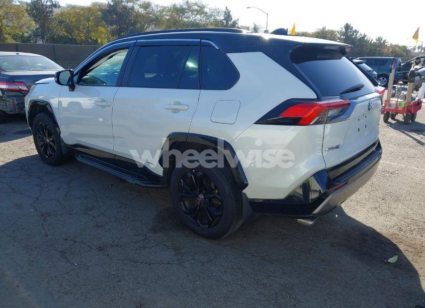 Photo 3 of 2022 Toyota Rav4 HYBRID XSE (VIN 4T3E6RFV0NU086201)