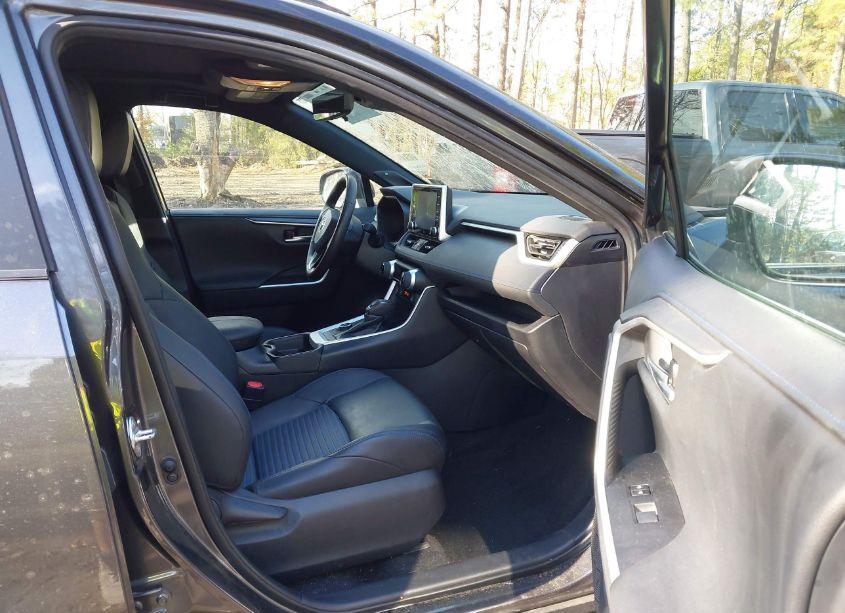 Photo 5 of 2021 Toyota Rav4 HYBRID XSE (VIN 4T3E6RFV1MU057806)