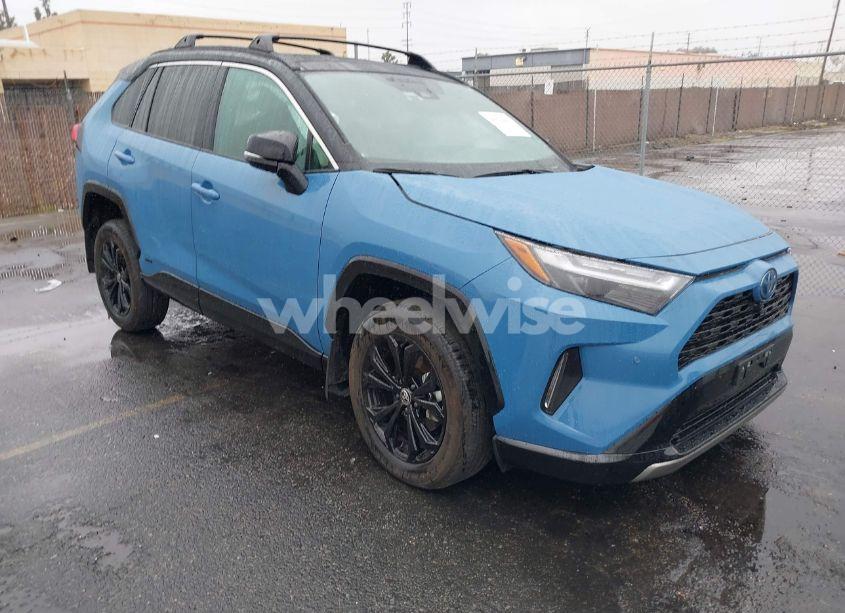 2022 Toyota Rav4 HYBRID XSE (VIN 4T3E6RFV2NU086832) main photo