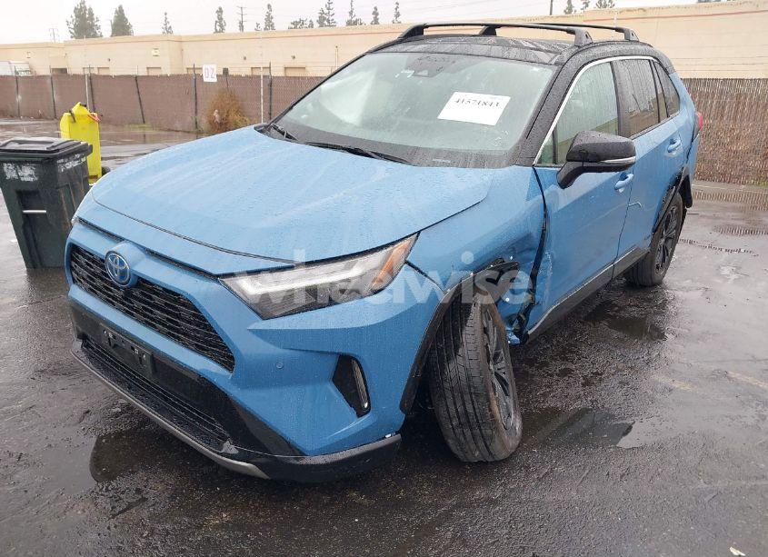 Photo 2 of 2022 Toyota Rav4 HYBRID XSE (VIN 4T3E6RFV2NU086832)