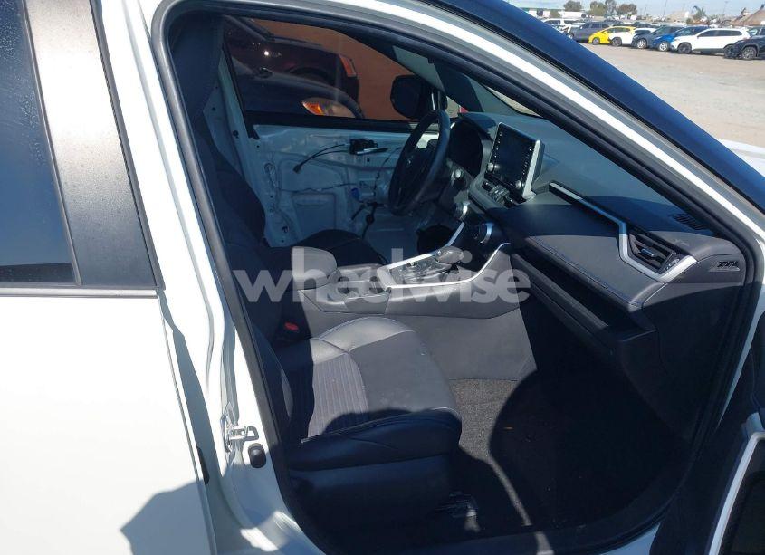 Photo 5 of 2021 Toyota Rav4 HYBRID XSE (VIN 4T3E6RFV3MU042773)
