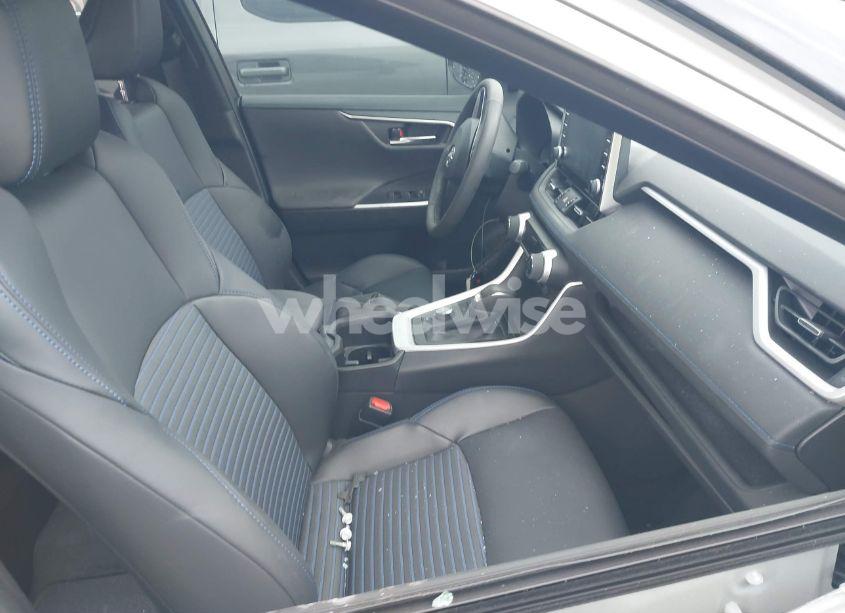 Photo 5 of 2022 Toyota Rav4 HYBRID XSE (VIN 4T3E6RFV5NU103798)