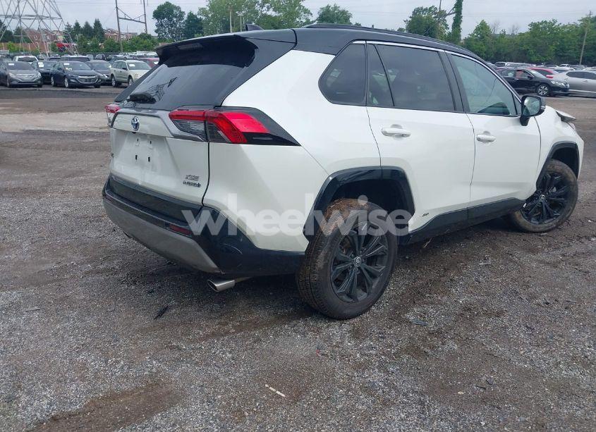 Photo 4 of 2022 Toyota Rav4 HYBRID XSE (VIN 4T3E6RFV6NU084601)