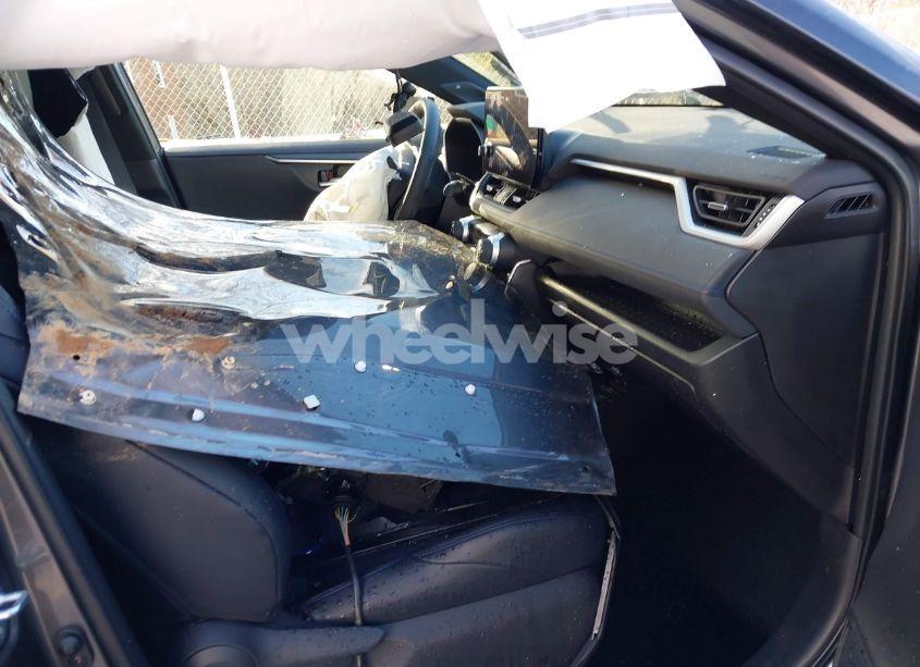 Photo 5 of 2024 Toyota Rav4 HYBRID XSE (VIN 4T3E6RFV6RU144463)