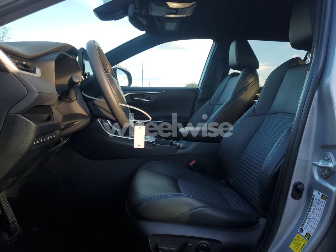 Photo 7 of 2024 TOYOTA RAV4 XSE (VIN 4T3E6RFV6RU163529)