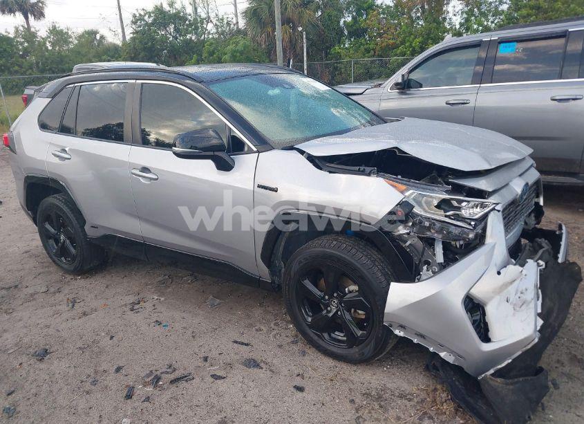 2020 Toyota Rav4 HYBRID XSE (VIN 4T3EWRFV6LU004095) main photo